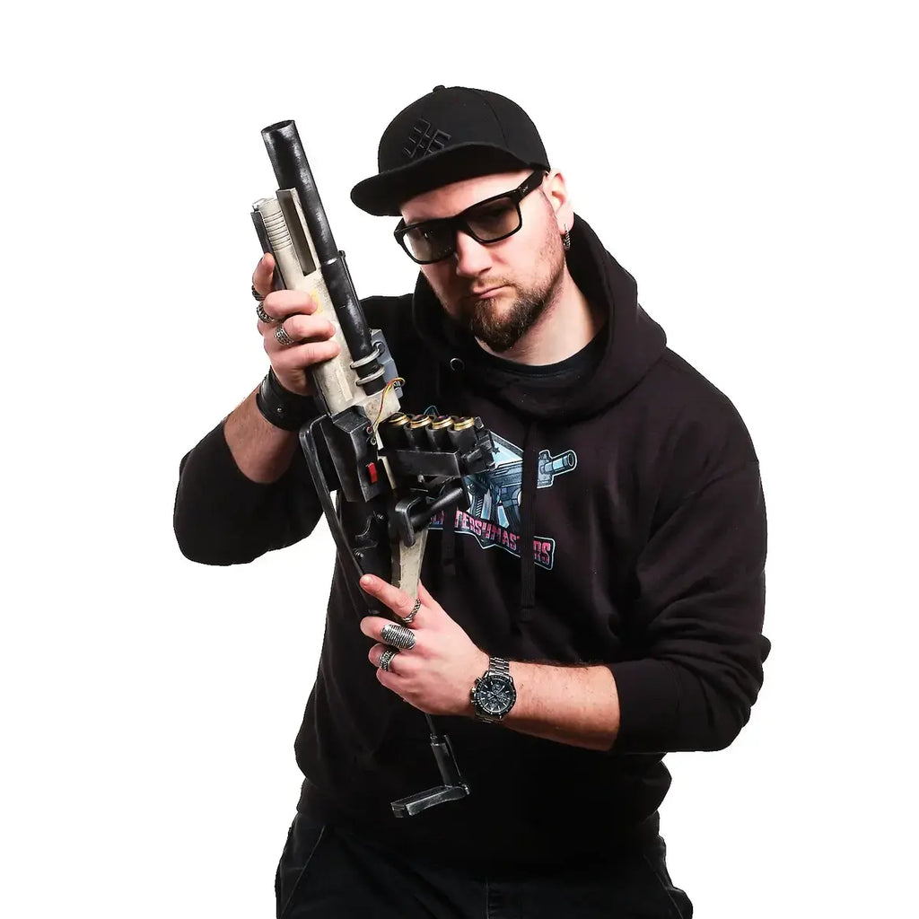 Hullcracker ARC Raiders cosplay prop — creator reference image 8