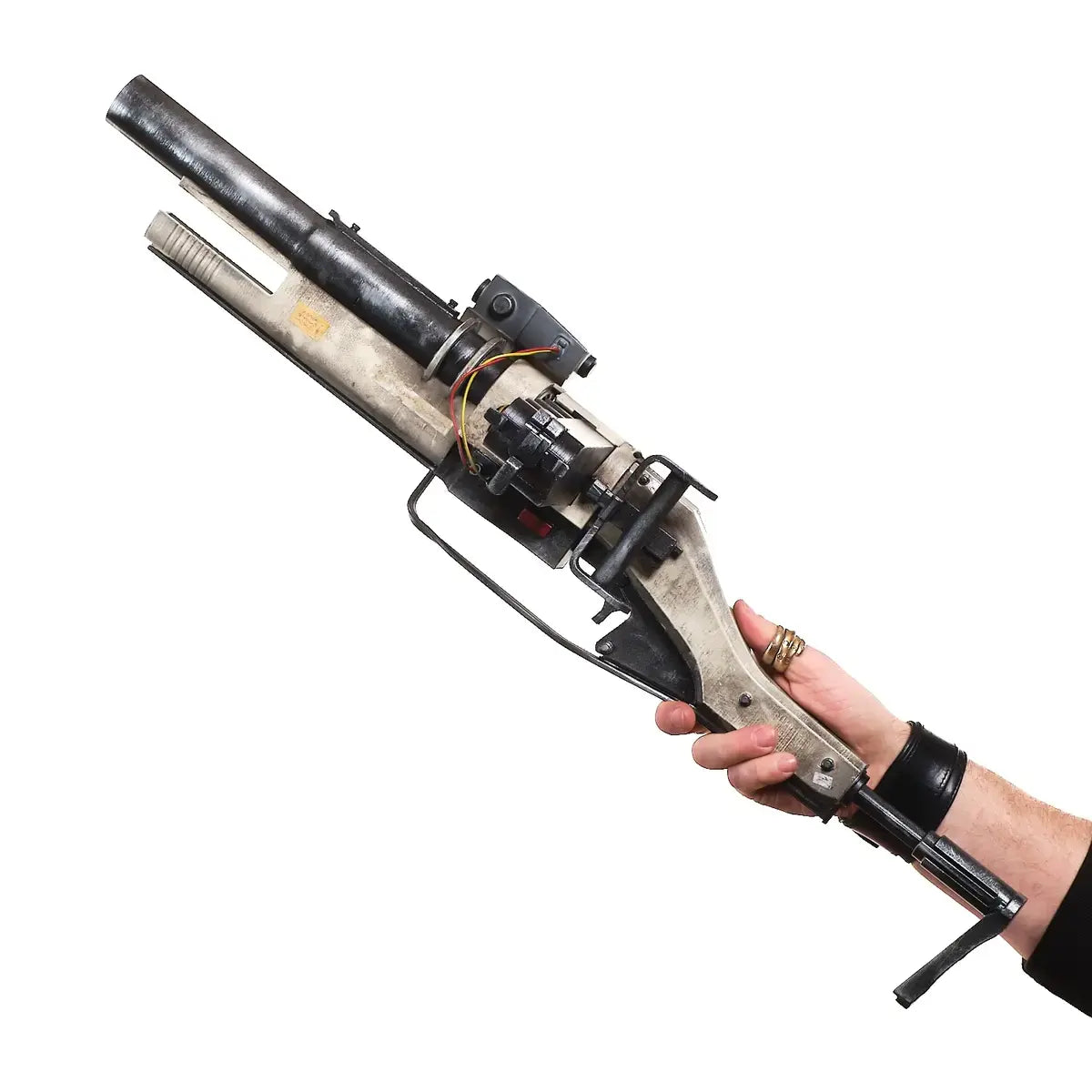Hullcracker ARC Raiders cosplay prop — creator reference image 9
