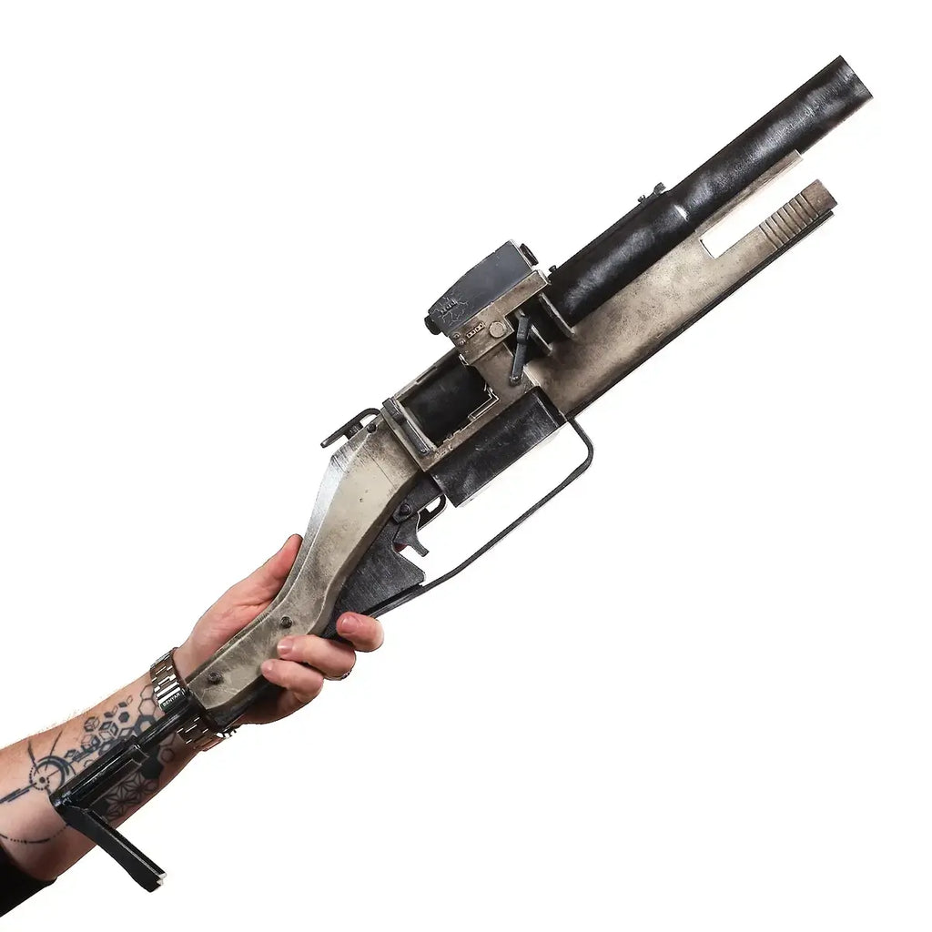 Hullcracker ARC Raiders cosplay prop — creator reference image 10