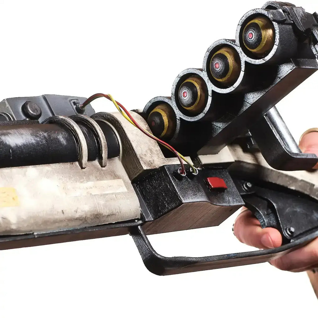Hullcracker ARC Raiders cosplay prop — creator reference image 12
