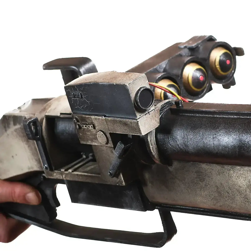 Hullcracker ARC Raiders cosplay prop — creator reference image 15