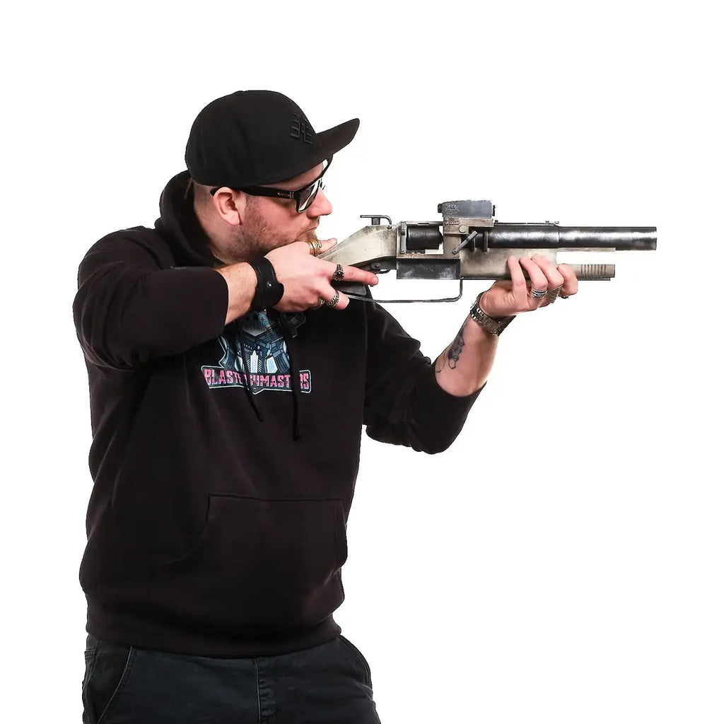 Hullcracker ARC Raiders cosplay prop — creator reference image 19