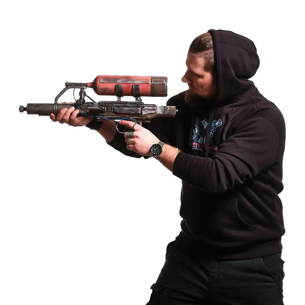 Kettle ARC Raiders cosplay prop — creator reference image 7