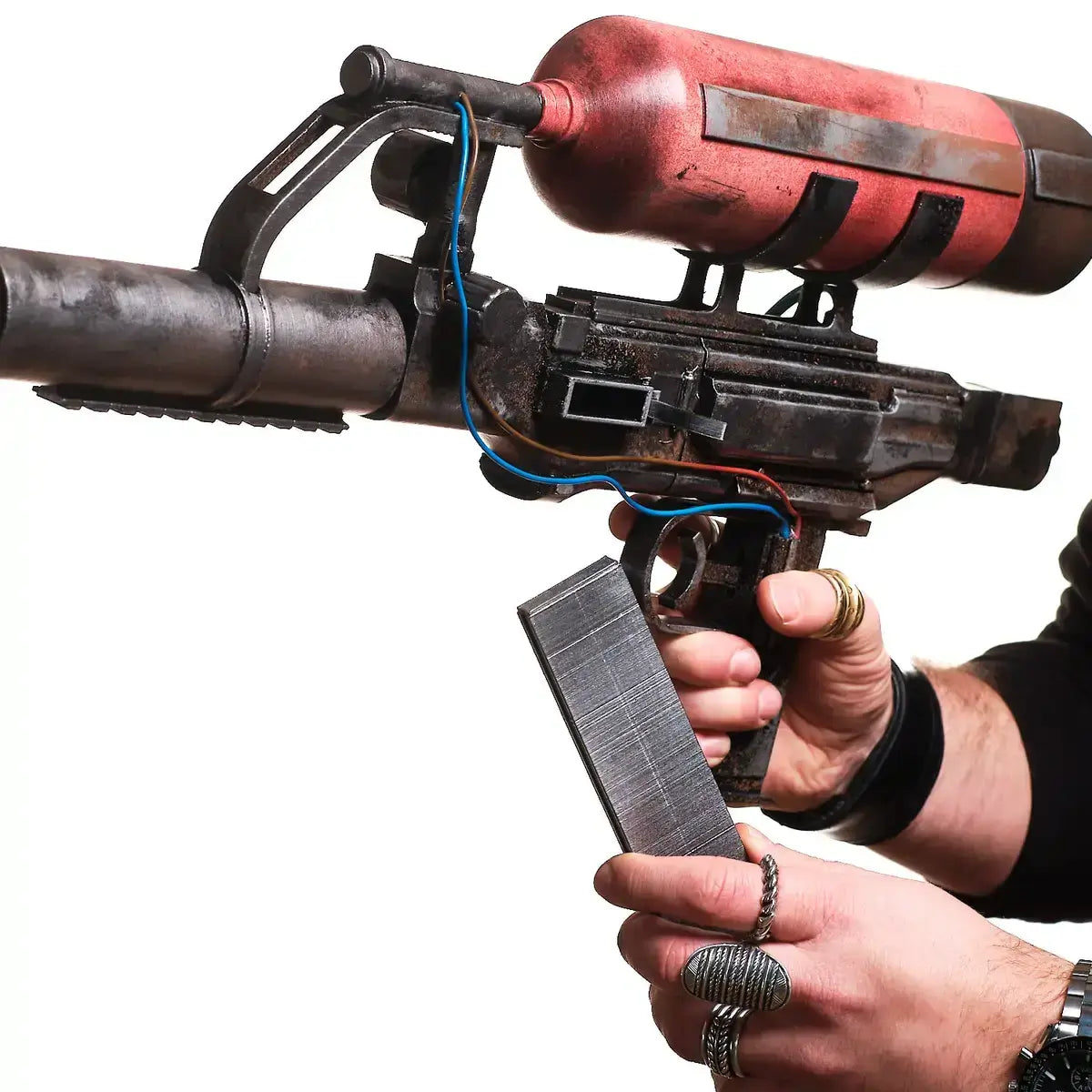 Kettle ARC Raiders cosplay prop — creator reference image 12