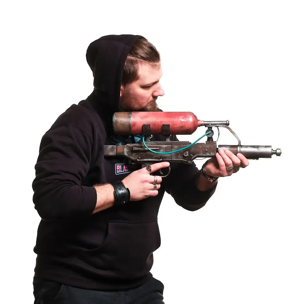 Kettle ARC Raiders cosplay prop — creator reference image 18