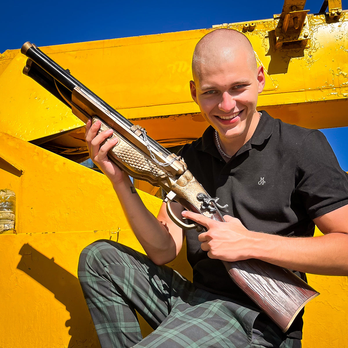Blundergat Call of Duty cosplay prop — creator reference image 5