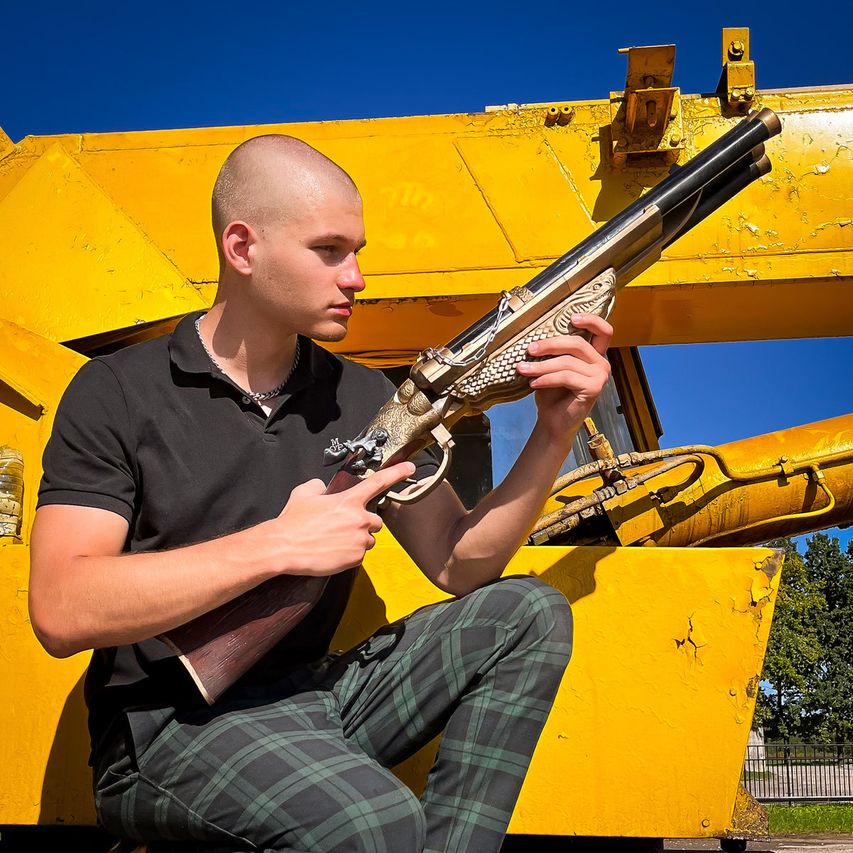 Blundergat Call of Duty cosplay prop — creator reference image 8