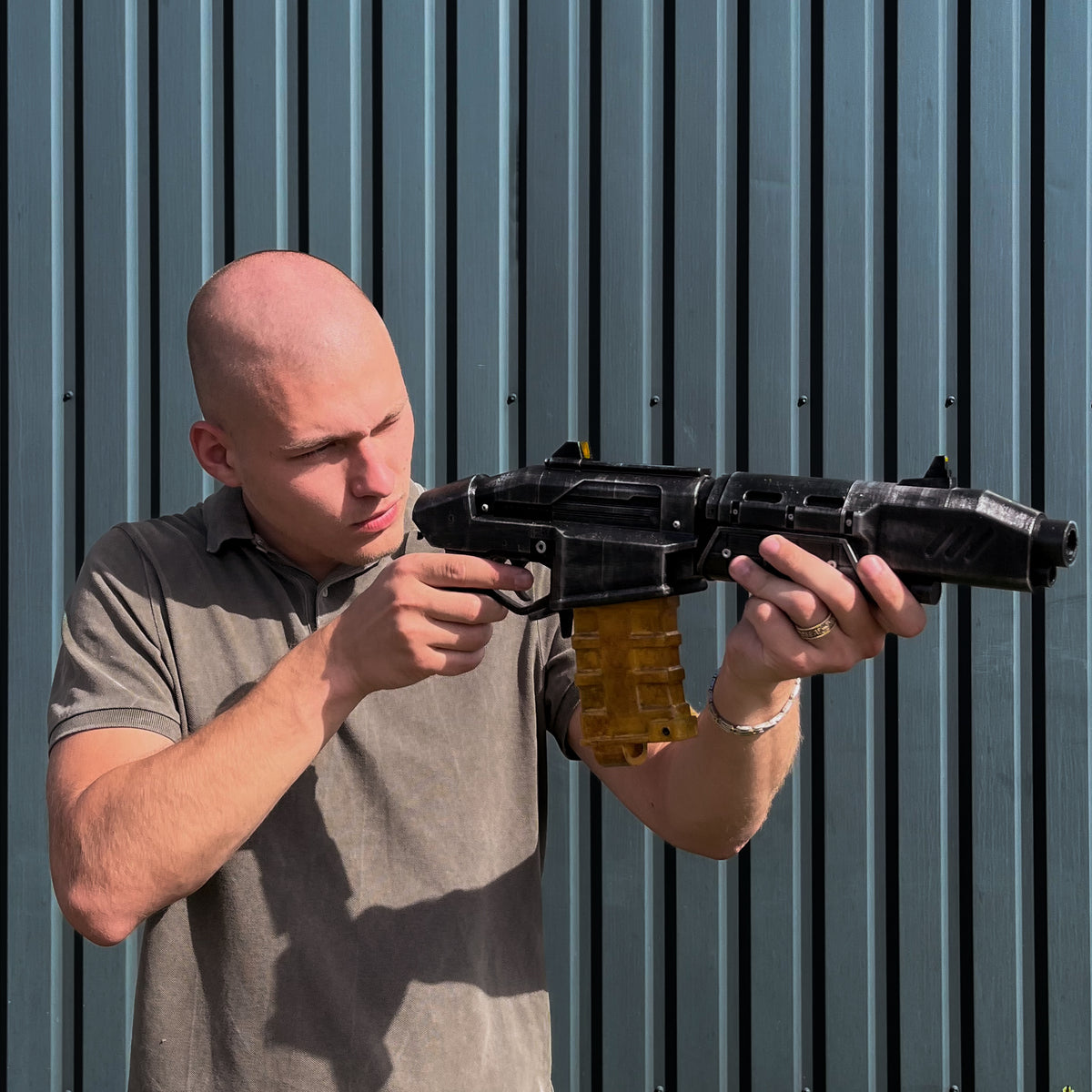 Crusher Shotgun – Cyberpunk 2077 Cosplay Prop — model creator reference image 6