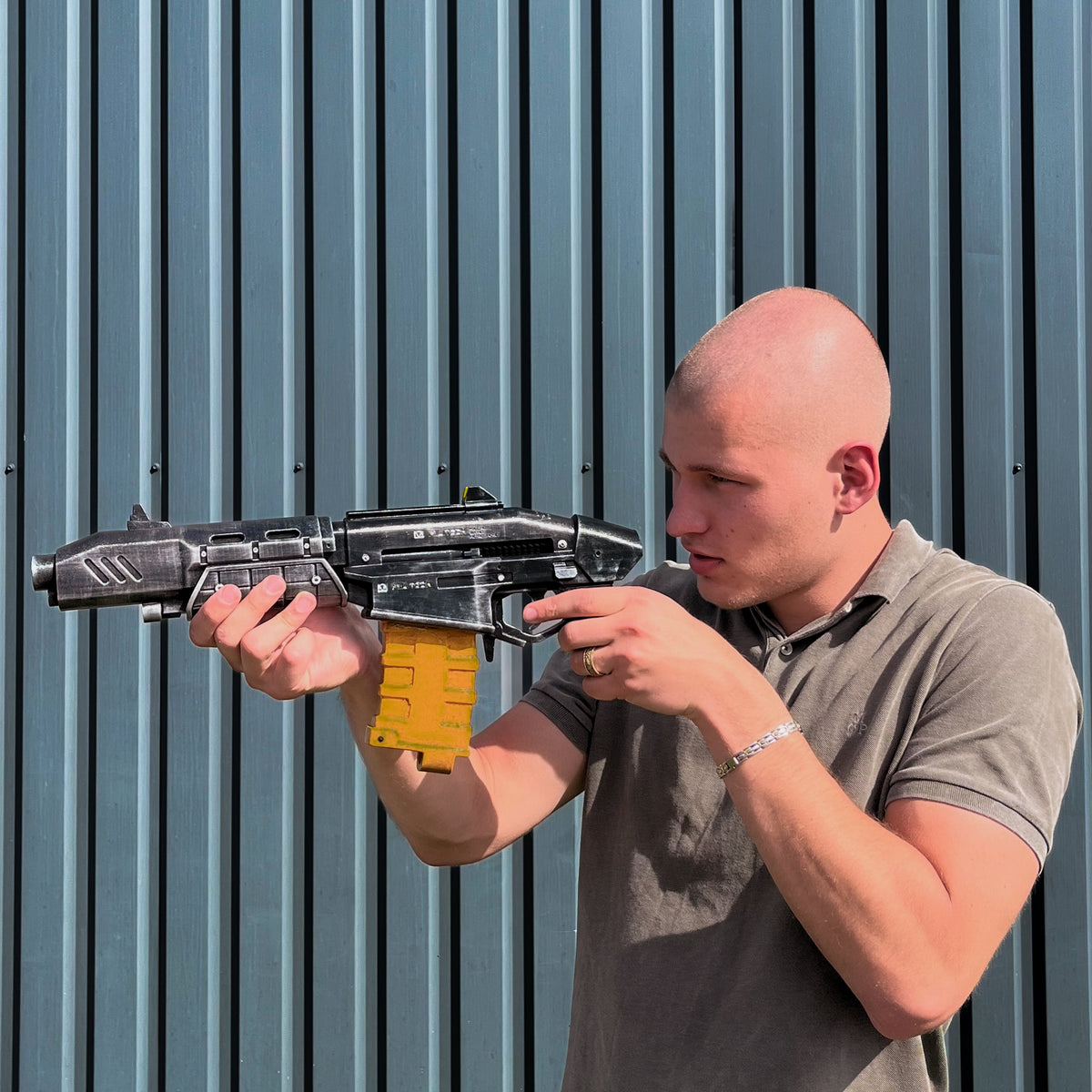Crusher Shotgun – Cyberpunk 2077 Cosplay Prop — model creator reference image 9