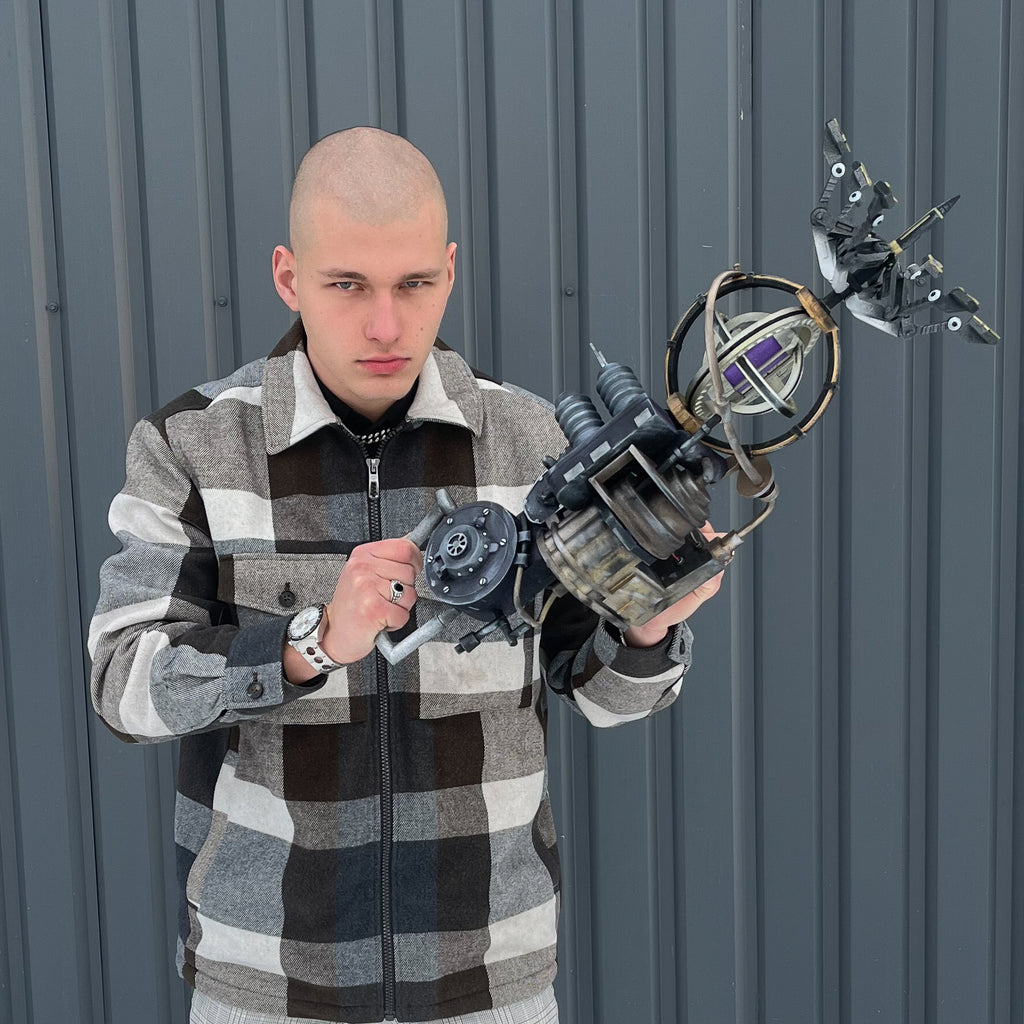 Paralyzer Call of Duty cosplay prop — creator reference image 12