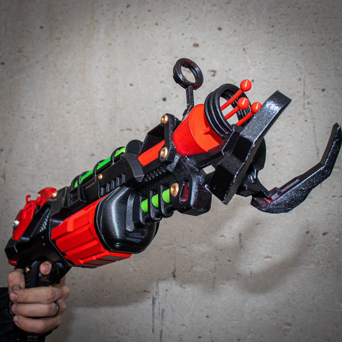 Front assembly detail on the finished Ray Gun Mk II-inspired 3D printed prop
