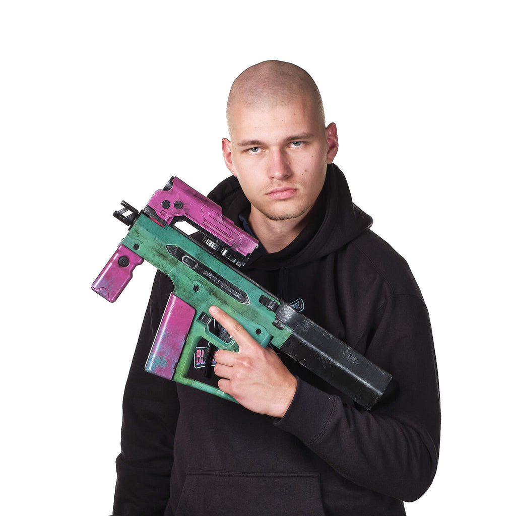 Rebecca's SMG TKI-20 – Cyberpunk Edgerunners Cosplay Prop — model creator reference image 2